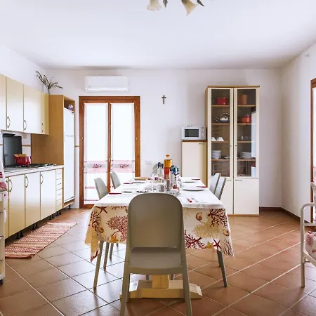 Spacious In Near Fishing River *